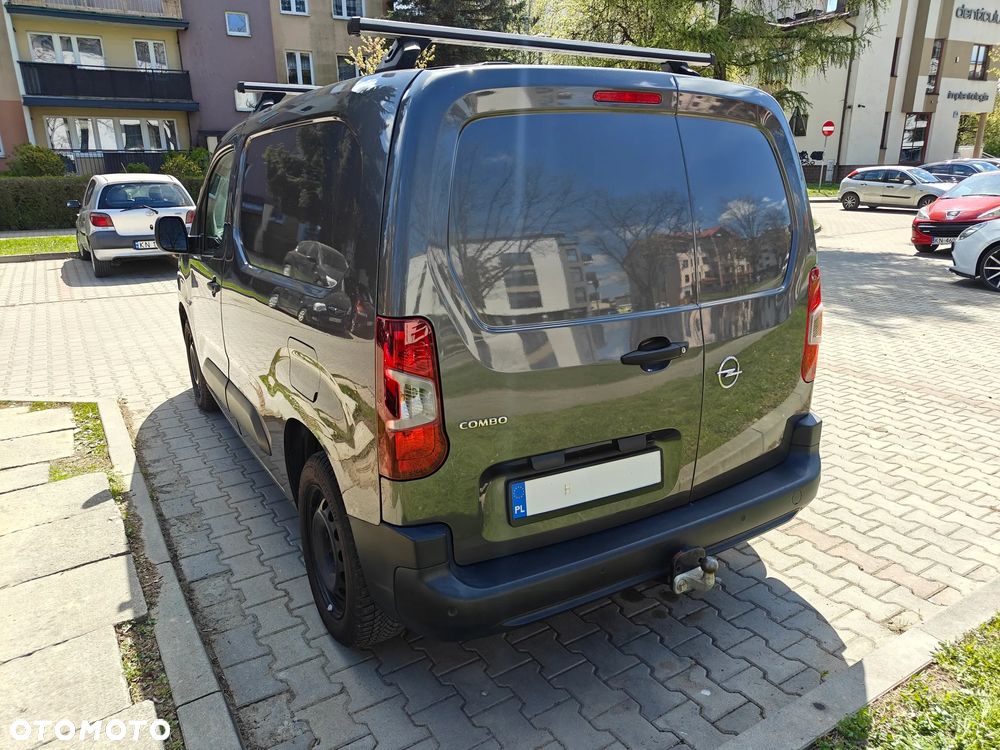 Opel Combo 1.5 CDTI Essentia S&S - 13