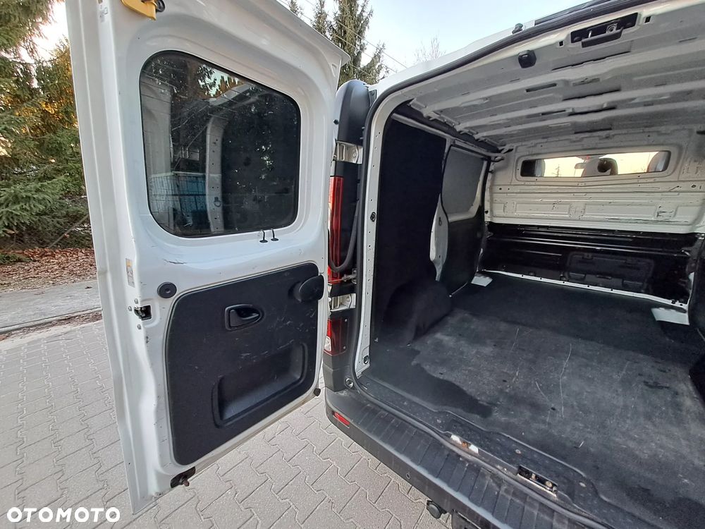 Renault Trafic - 14