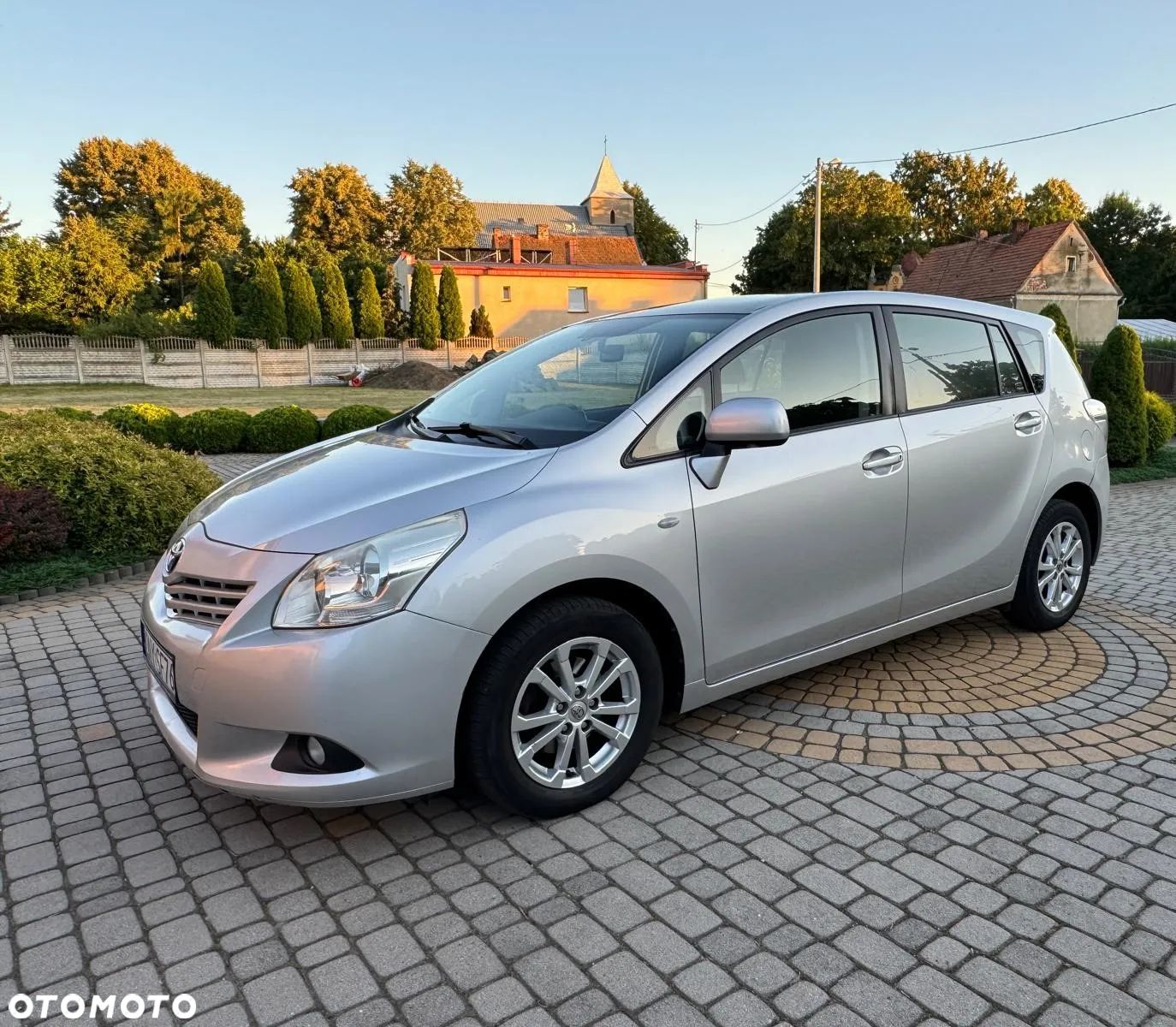 Toyota Verso 2.0 D-4D Premium - 1