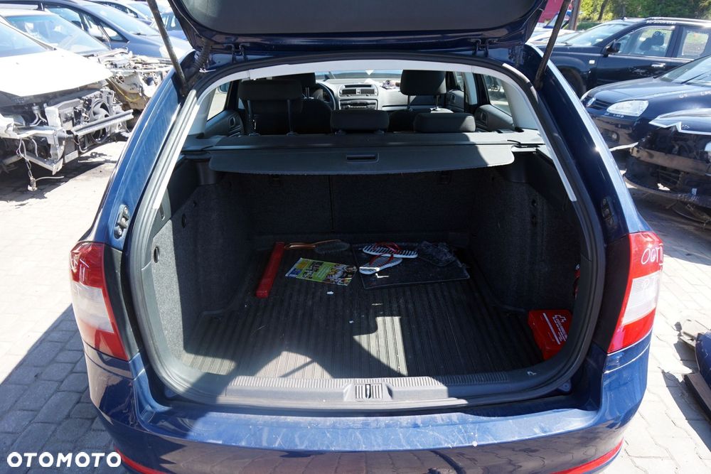 SKODA OCTAVIA II 1Z3 LIFT KOMBI 2013 LF5A 1.4 TSI CAXA 122KM NBW GRANATOWY na części - 14