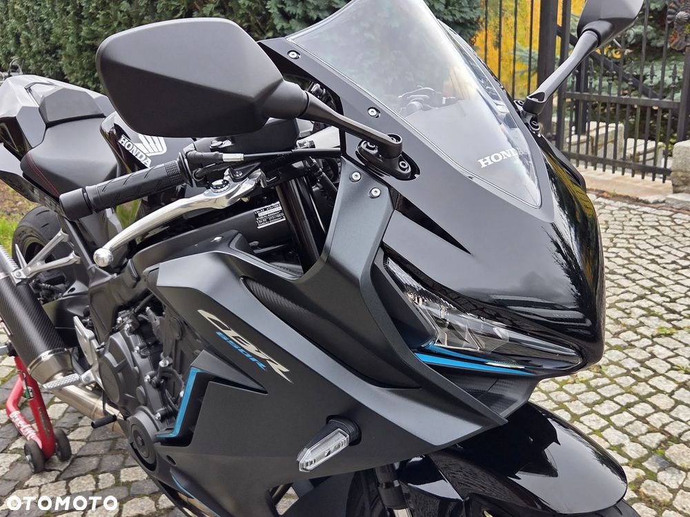 Honda CBR - 27