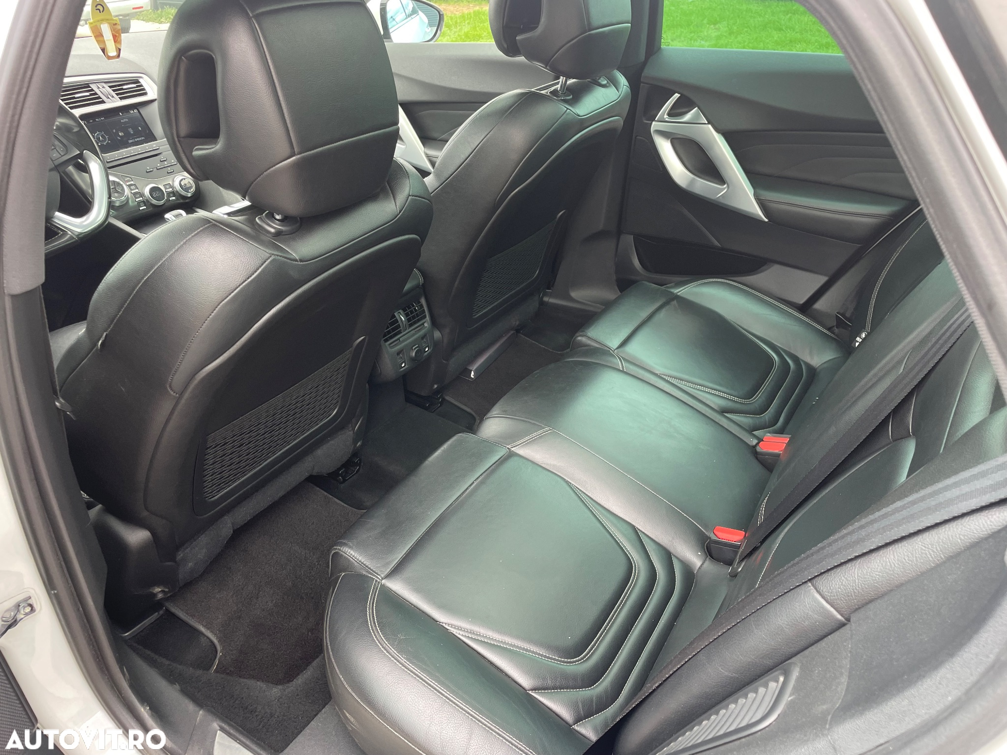 Citroën DS5 Hybrid4 EGS6 SportChic - 8