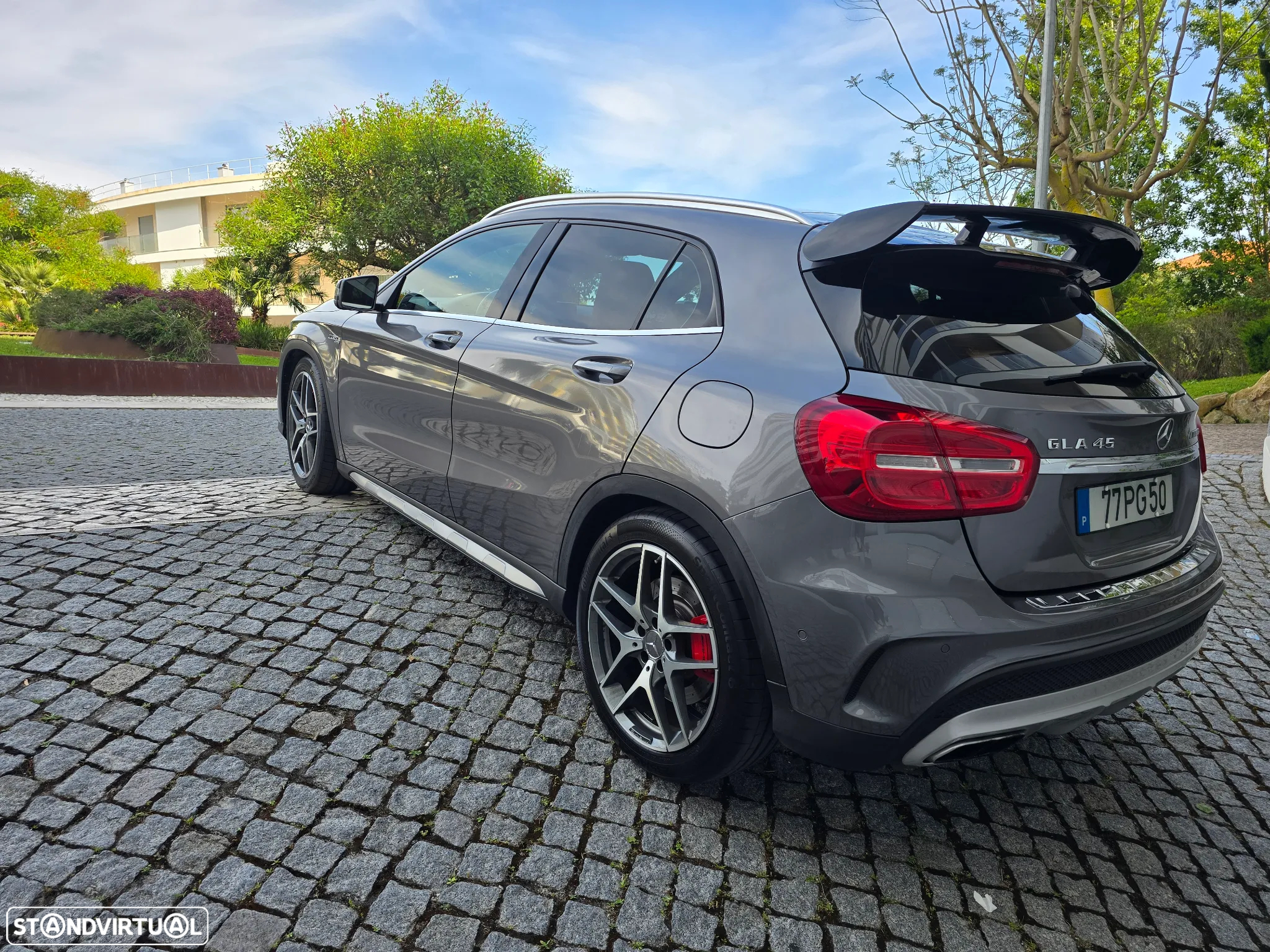 Mercedes-Benz GLA 45 AMG 4-Matic - 9
