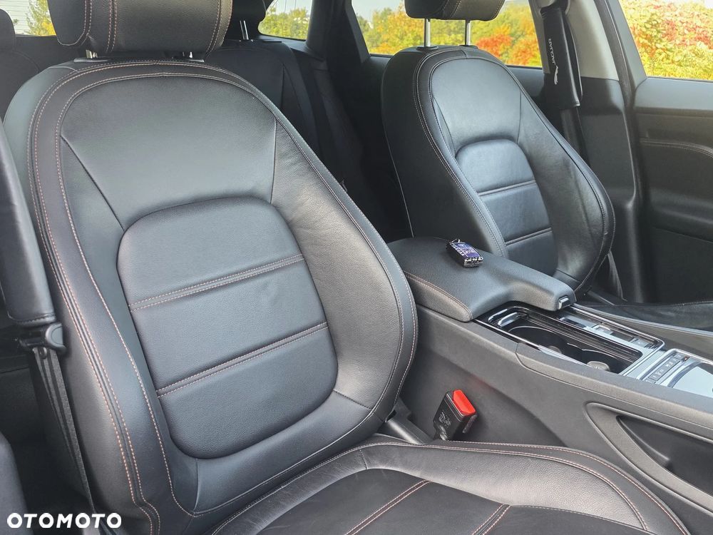 Jaguar F-Pace 2.0 i4D AWD Prestige - 26