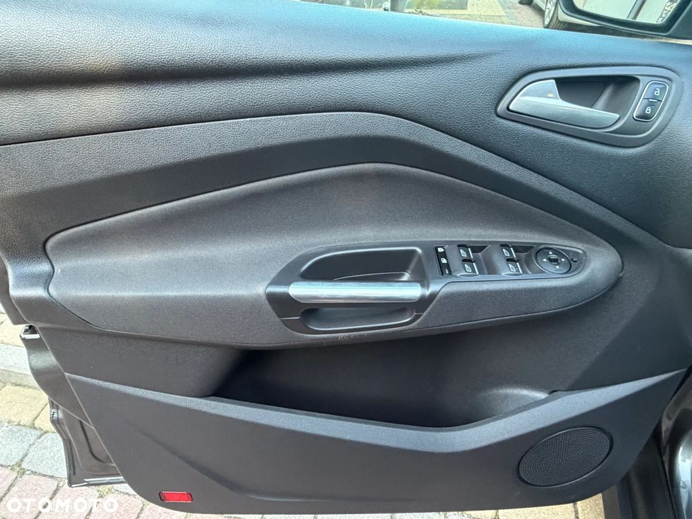 Ford Grand C-MAX - 30