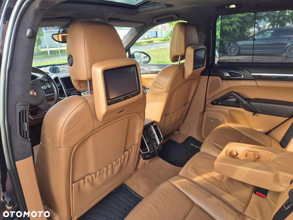 Porsche Cayenne Platinum Edition - 4