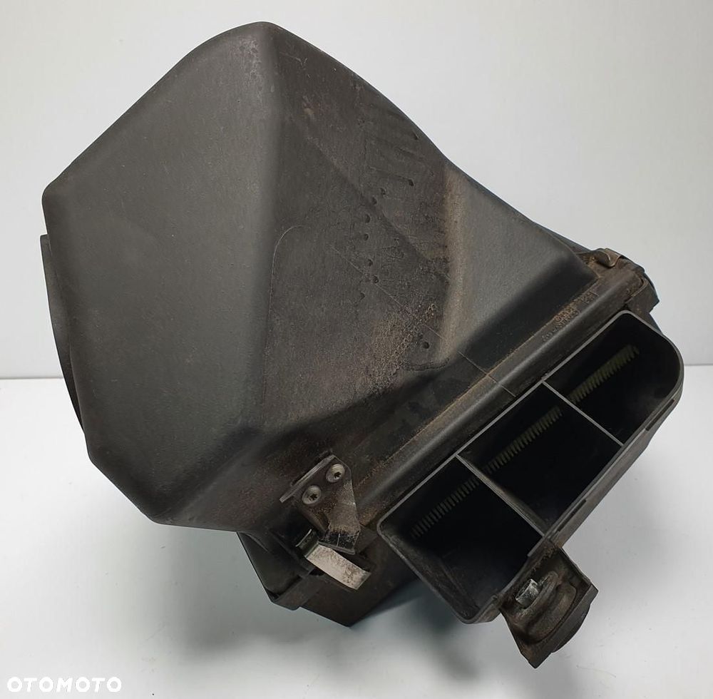 OBUDOWA FILTRA POWIETRZA VW PASSAT B5 W8 3B0129605B - 3