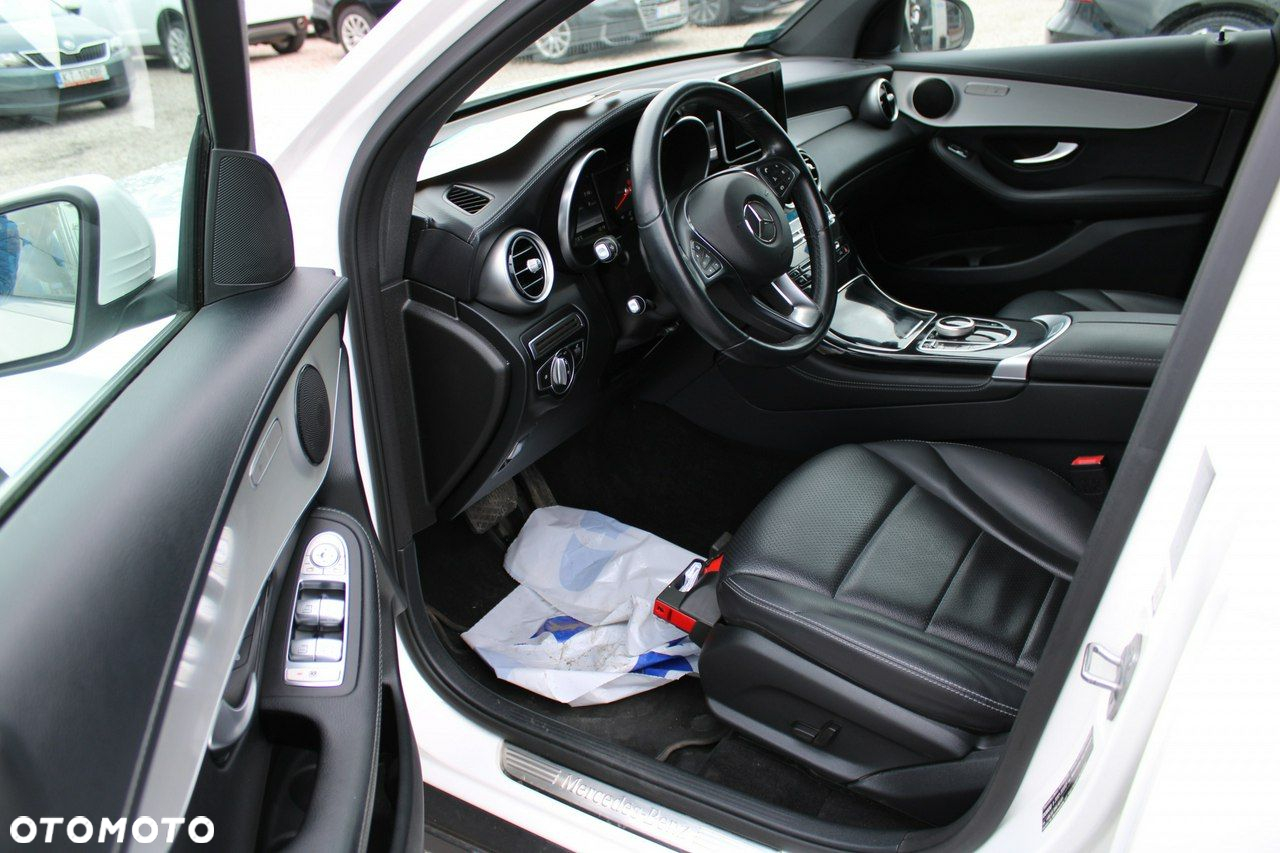 Mercedes-Benz GLC - 22
