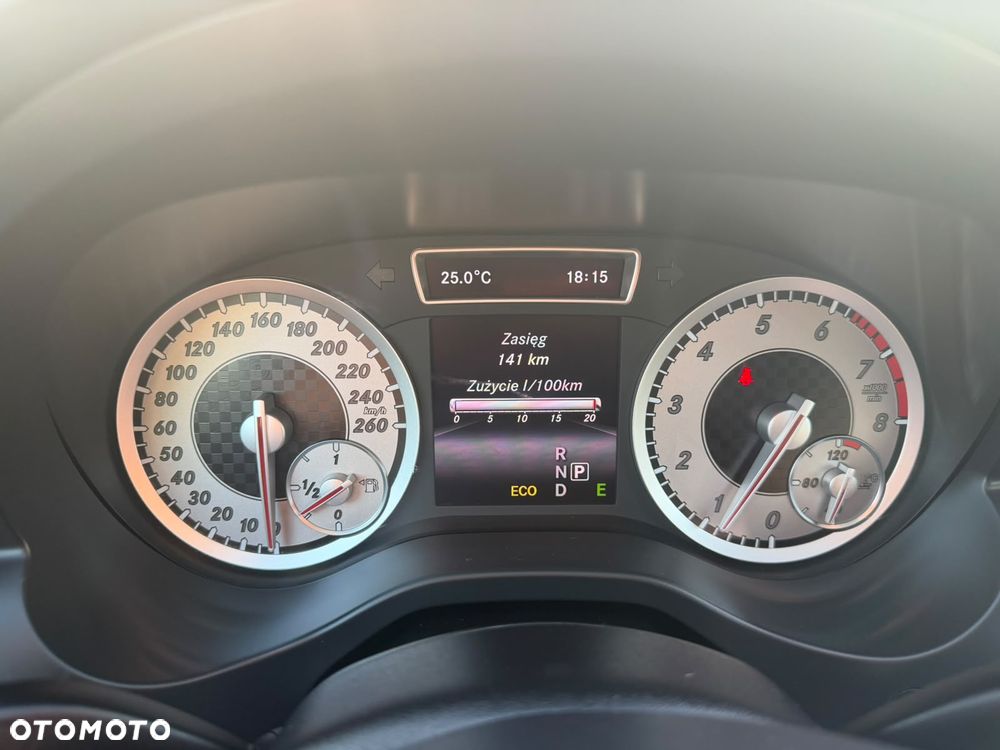 Mercedes-Benz Klasa A 180 (BlueEFFICIENCY) 7G-DCT AMG Sport - 24