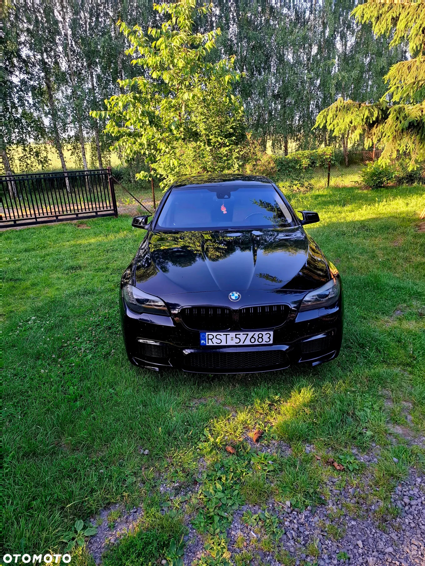 BMW Seria 5 550i - 4