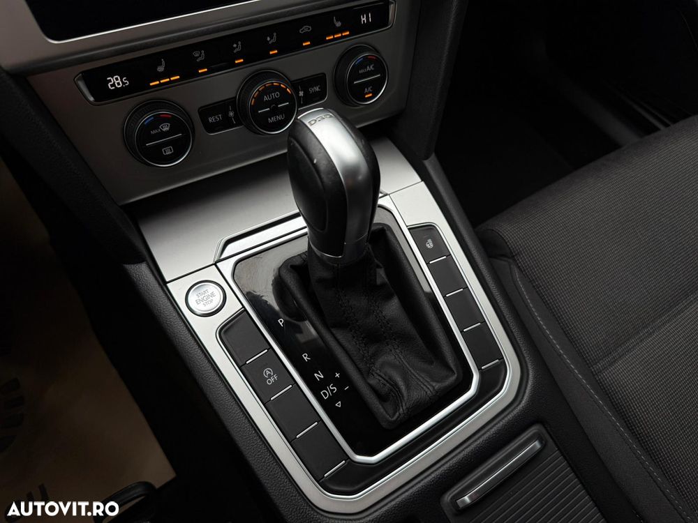 Volkswagen Passat 2.0 TDI DSG Comfortline - 20