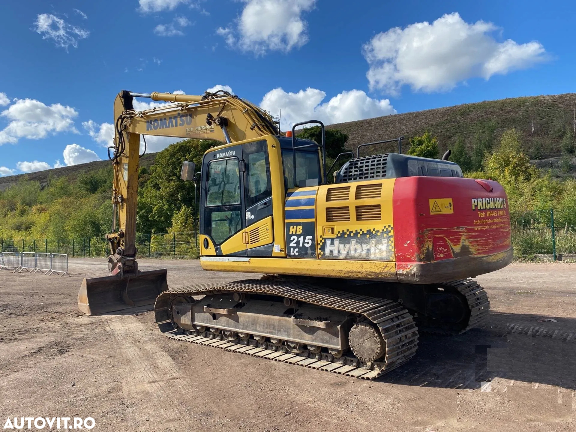 Komatsu HB 215 LC Hybrid Excavator pe șenile - 2