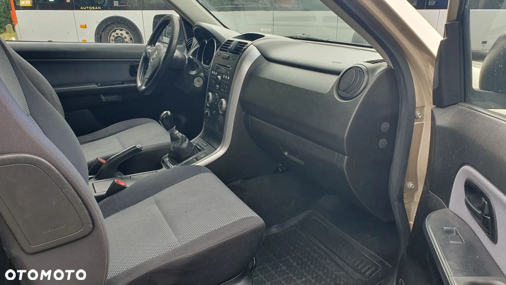 Suzuki Grand Vitara 1.9 DDiS Comfort - 7