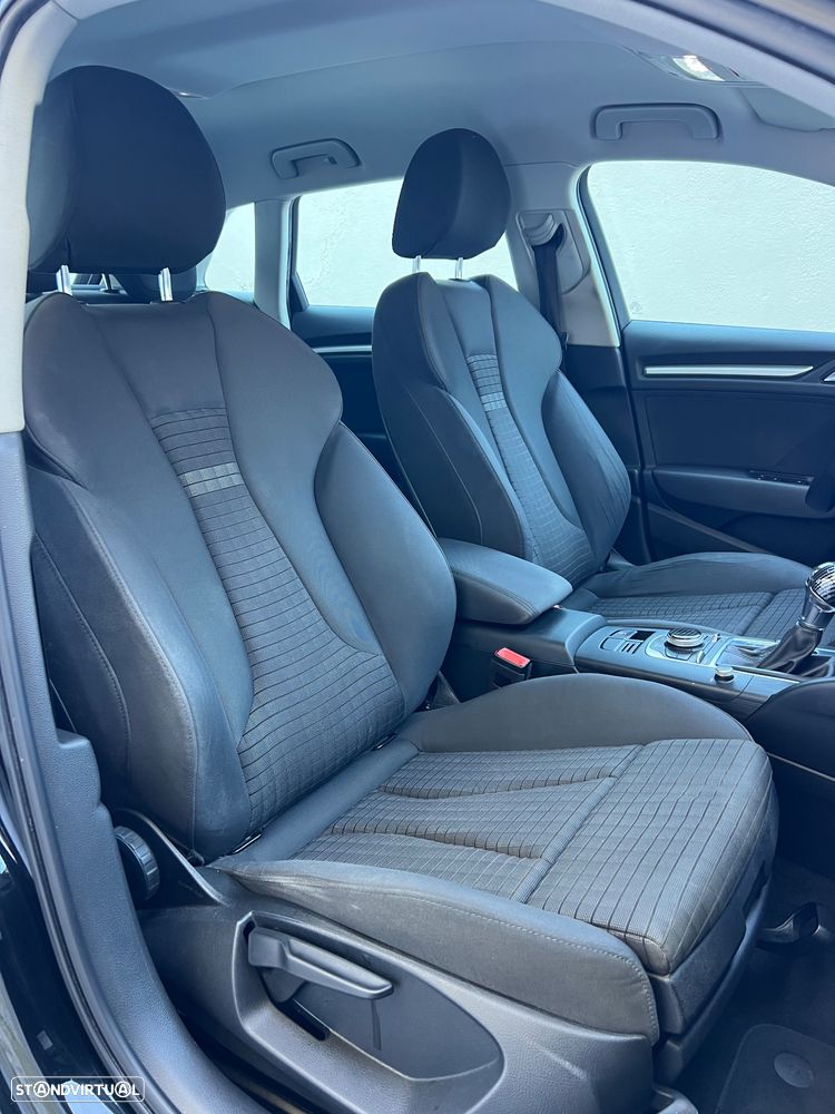 Audi A3 Sportback 2.0 TDI S-line S tronic 119g - 32