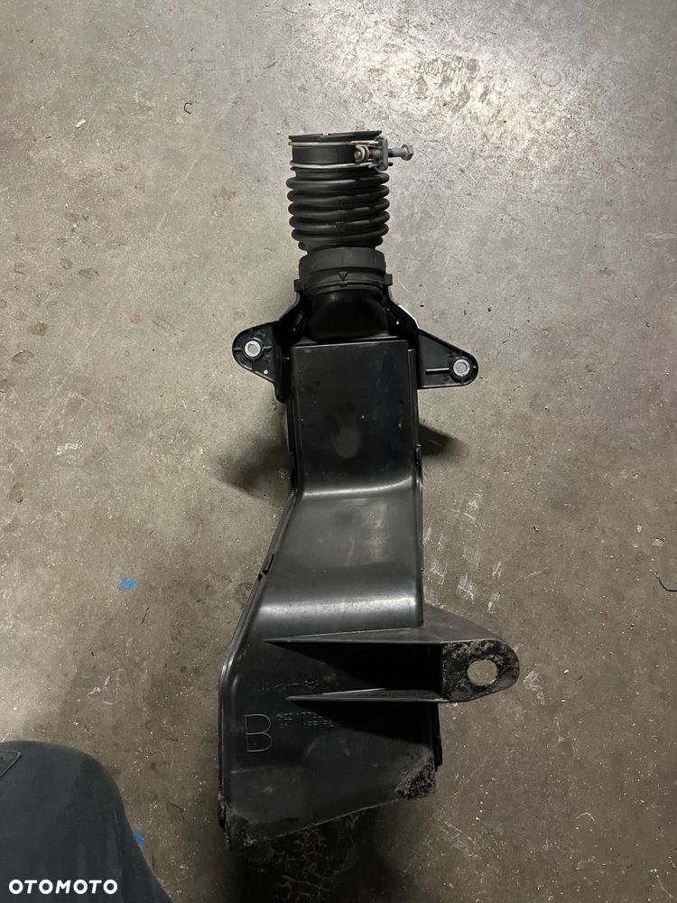 Wlot łapacz powietrza Toyota Corolla E21 - 2