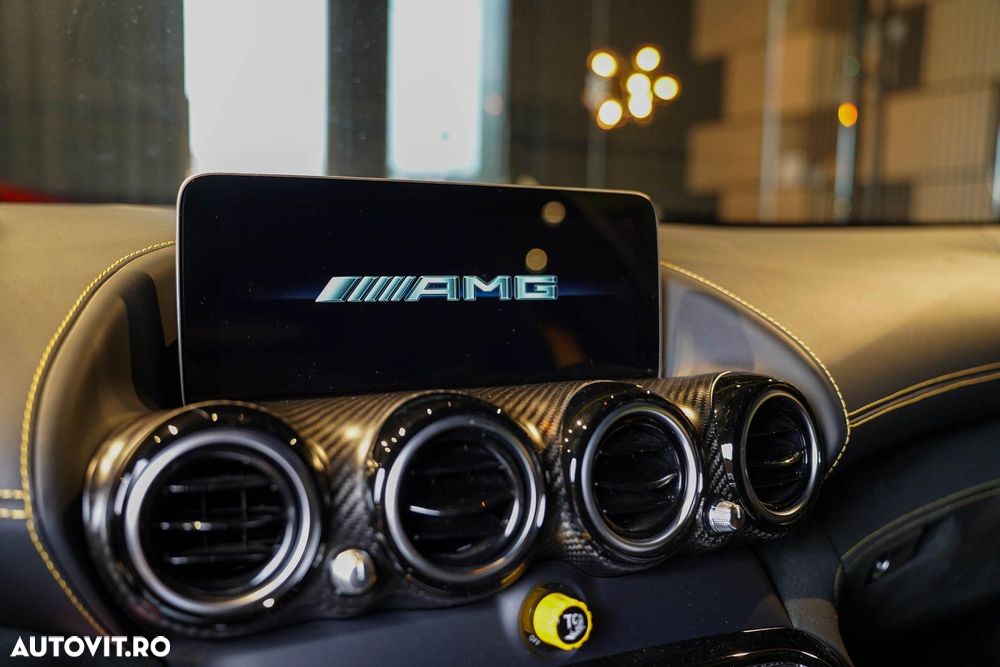 Mercedes-Benz AMG GT R - 31
