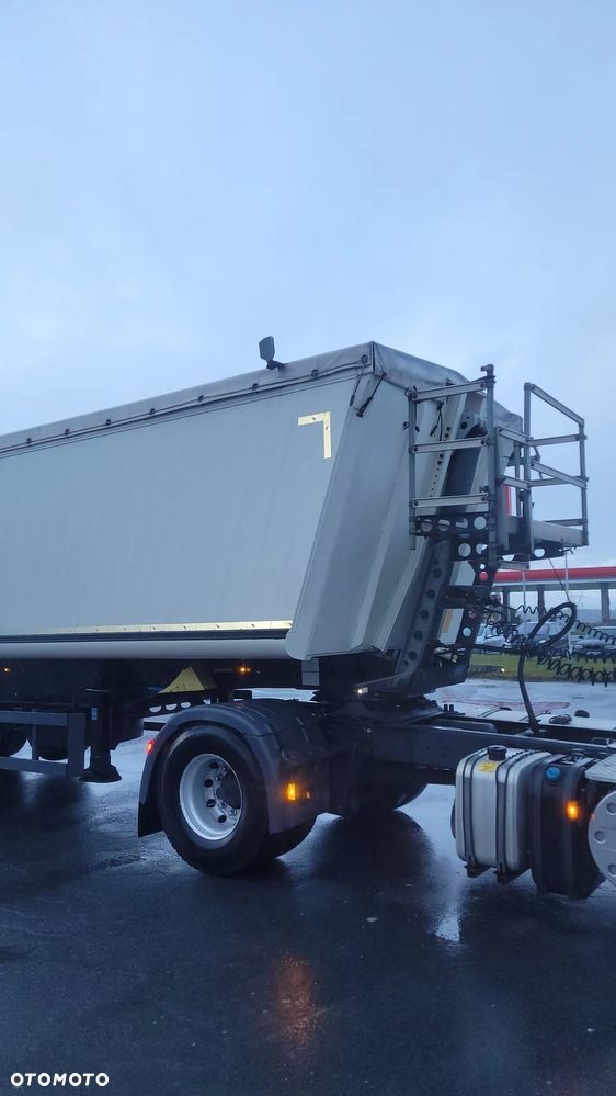 Schmitz Cargobull 45m³ - 4