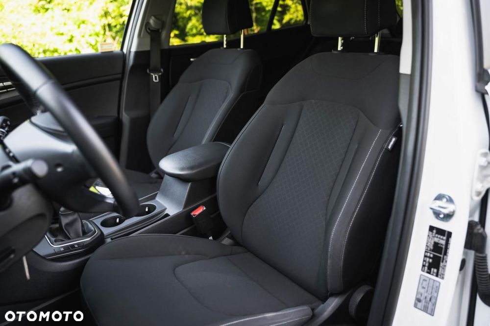 Kia Sportage - 14