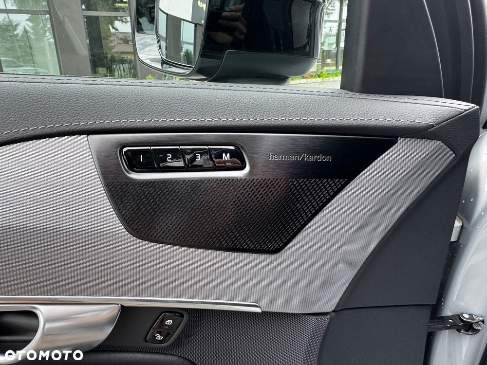 Volvo XC 90 T8 AWD Recharge Plus Dark - 27