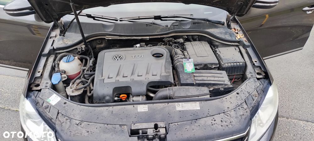 Volkswagen Passat Variant 2.0 TDI BlueMotion Technology Highline - 36