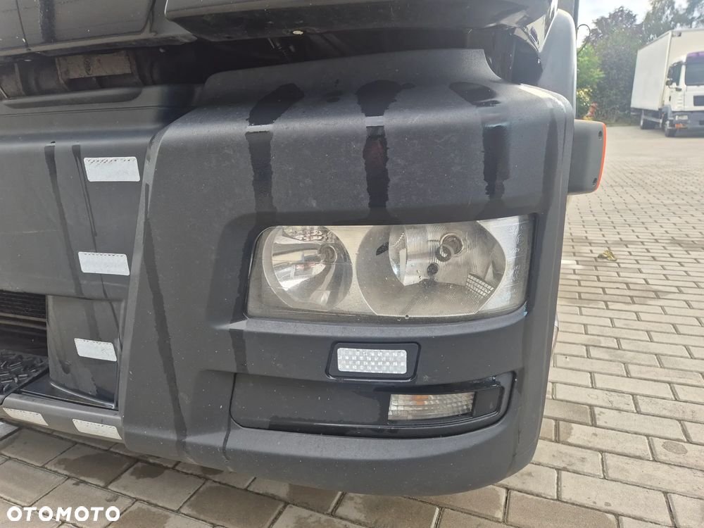 ZDERZAK OKULAR LAMPY REFLEKTORA LEWY MAN TGL TGM EURO 6 - 1