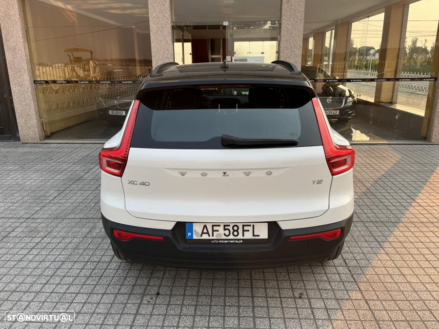 Volvo XC 40 1.5 T2 Momentum Geartronic - 11