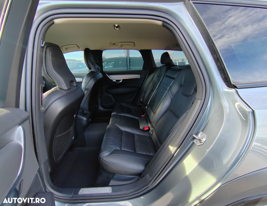 Volvo V90 Cross Country D4 AWD Geartronic - 10