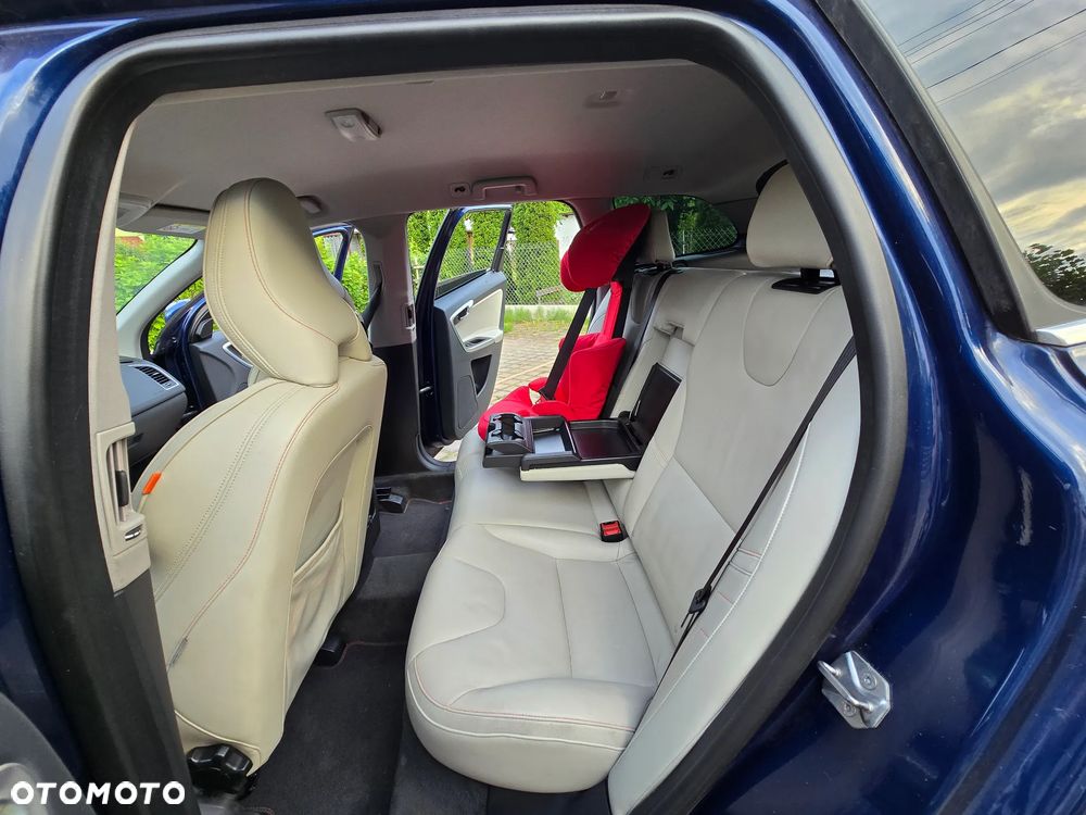 Volvo XC 60 D4 Drive-E Ocean Race - 7