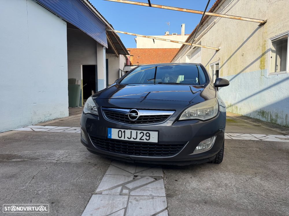 Opel Astra 1.3 CDTI Cosmo - 1