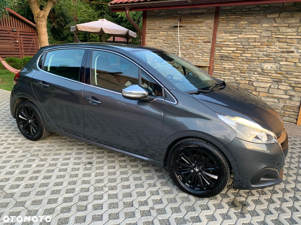 Peugeot 208 PureTech 110 Stop & Start Allure - 4
