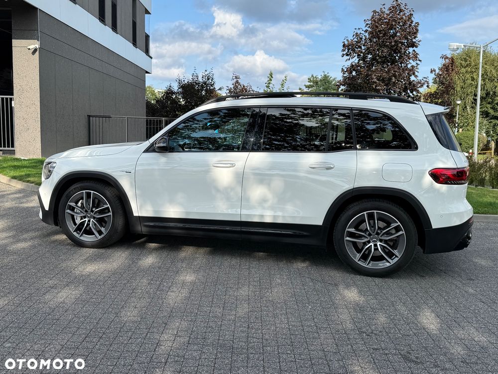 Mercedes-Benz GLB - 9