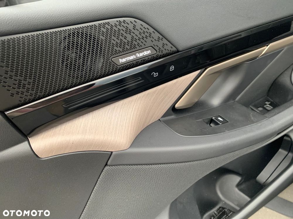 FOTELE TAPICERKA SKÓRA KOMFORT GRZANIE WENTYLACJA PAMIĘĆ BMW 5 G60 HARMAN - 11