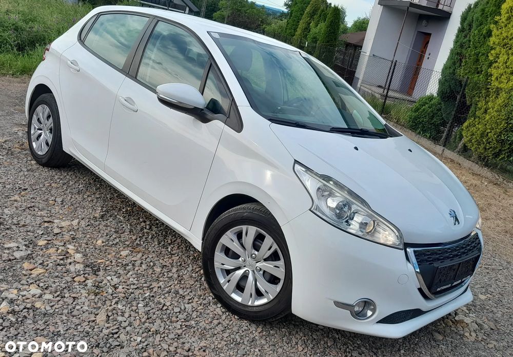 Peugeot 208 - 30