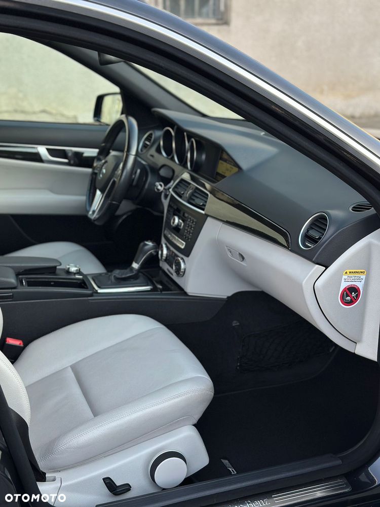 Mercedes-Benz Klasa C 350 CDI BlueEff Avantgarde - 11