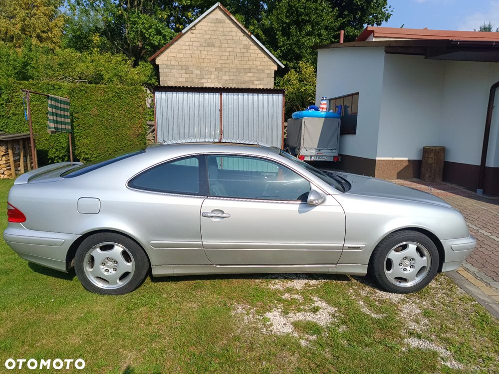 Mercedes-Benz CLK - 2