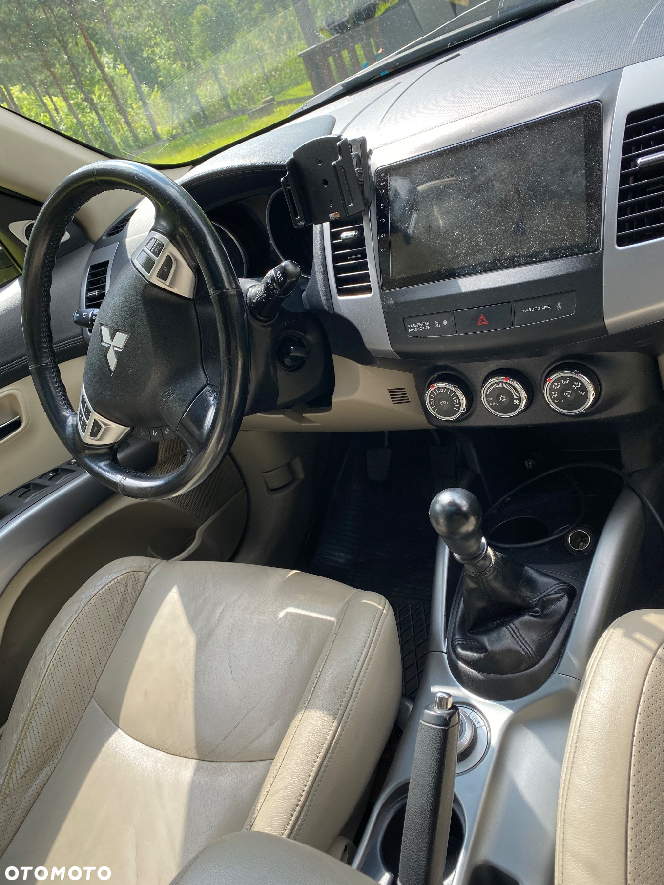 Mitsubishi Outlander - 15