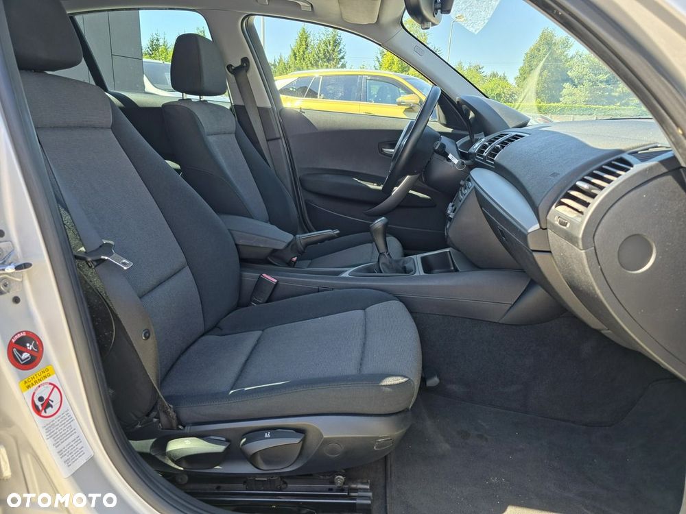 BMW Seria 1 116i - 13