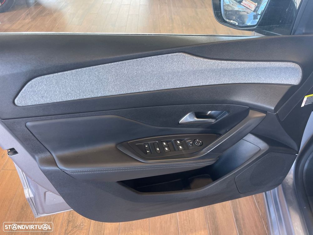 Peugeot 308 SW 1.6 Hybrid Allure Pack e-EAT8 - 24