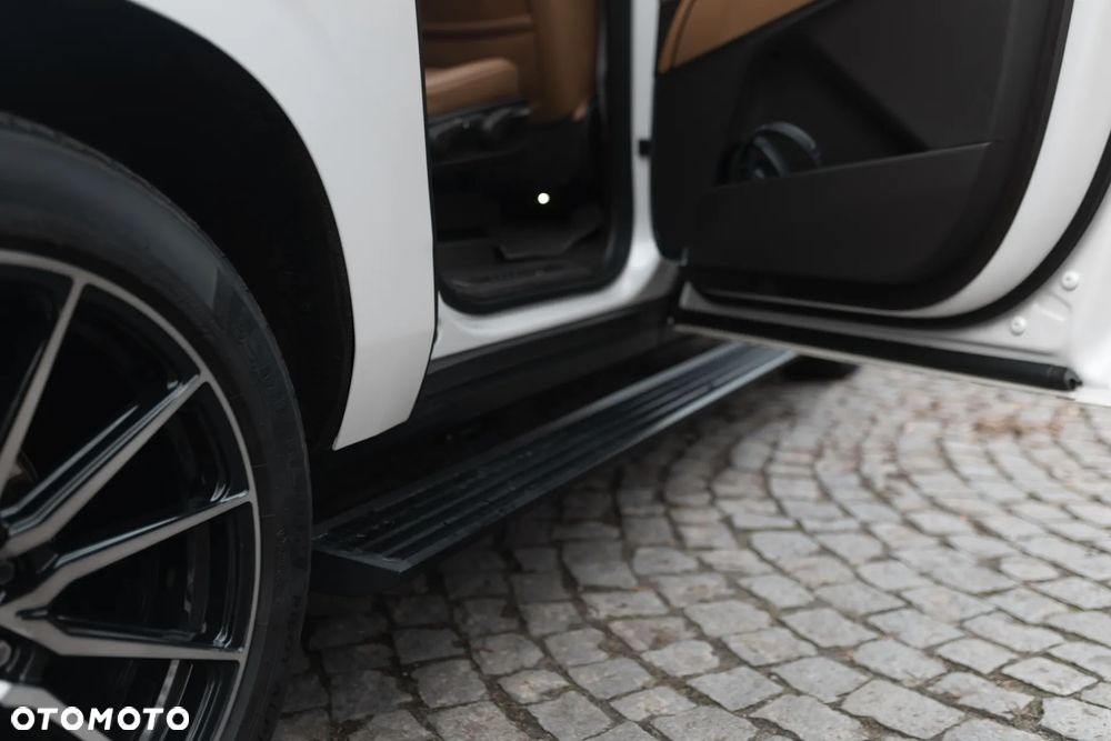 Cadillac Escalade - 13