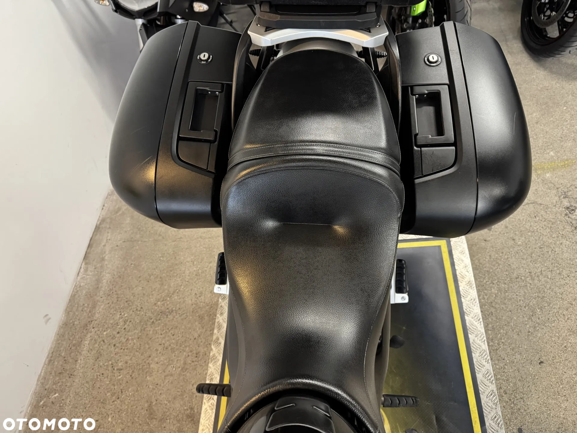 BMW R - 28