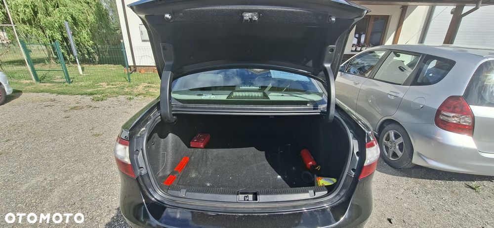 Renault Fluence ver-1-6-16v-expression - 10