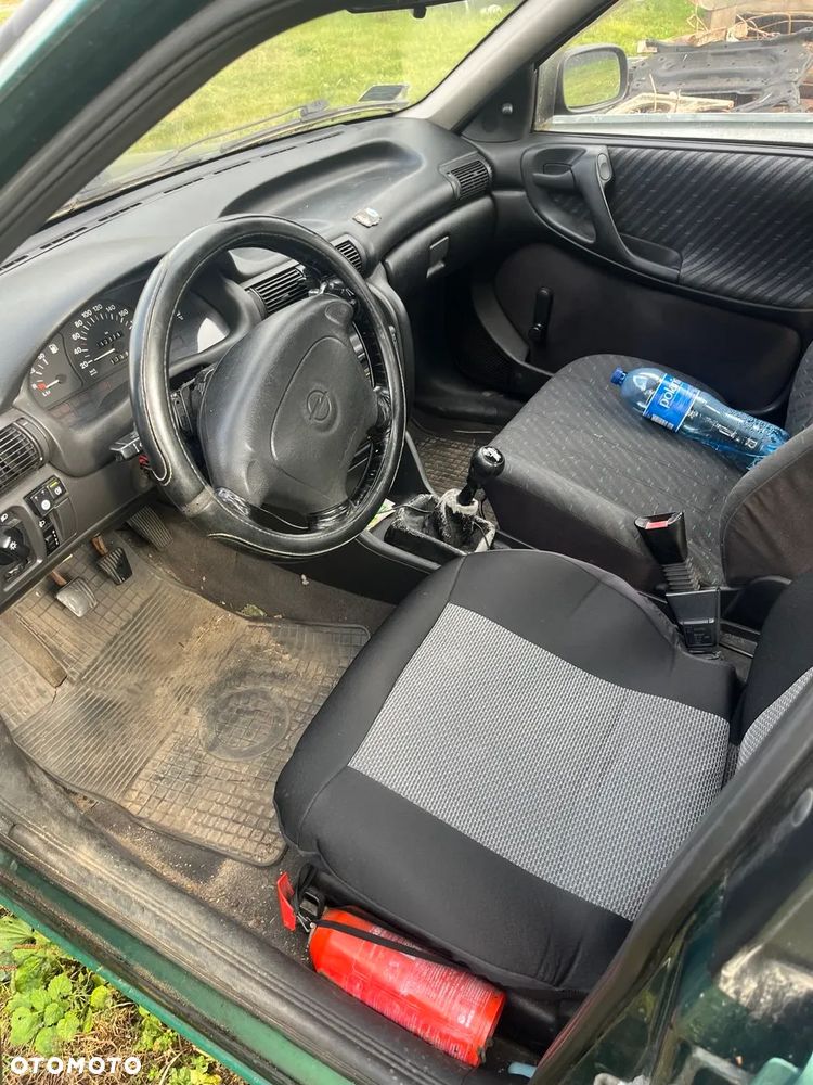 Opel Astra 1.4 GL - 3