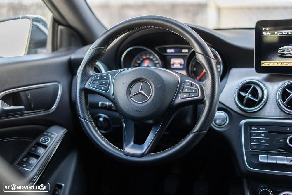 Mercedes-Benz CLA 180 d Urban - 8