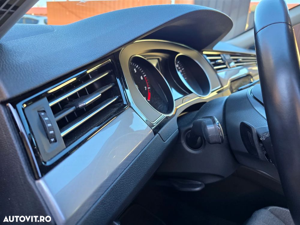 Volkswagen Passat 1.5 TSI ACT OPF DSG Comfortline - 14