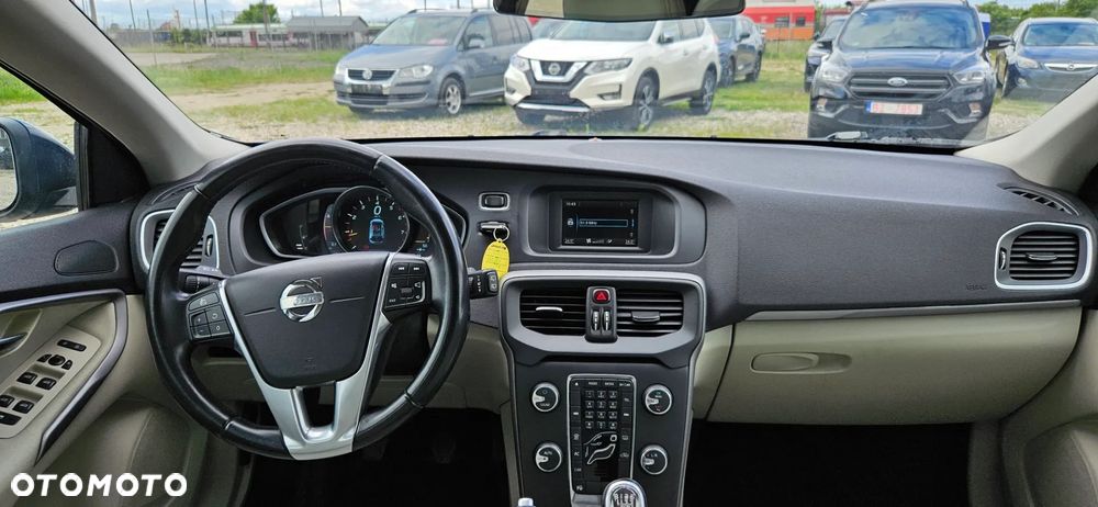 Volvo V40 T3 - 37