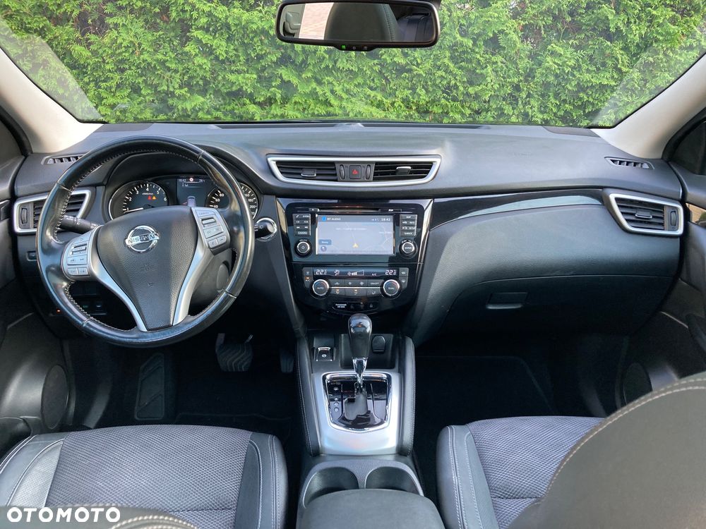 Nissan Qashqai 1.2 DIG-T Visia Xtronic - 5