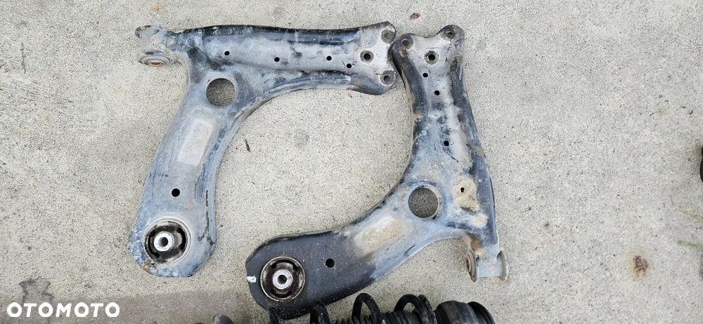 Zwrotnica piasta prawa Amortyzator sprężyna lewy prawy przód wahacz Skoda FABIA 2 II VW Polo 6R Ibiza IV 1,2 2009r 6Q0256AC 6Q0413031BJ - 2