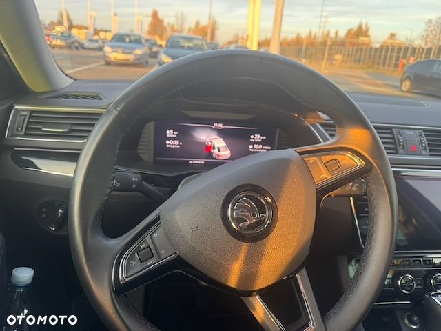 Skoda Superb 2.0 TDI SCR 4x4 L&K DSG - 8