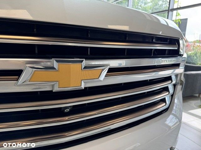 Chevrolet Suburban - 13