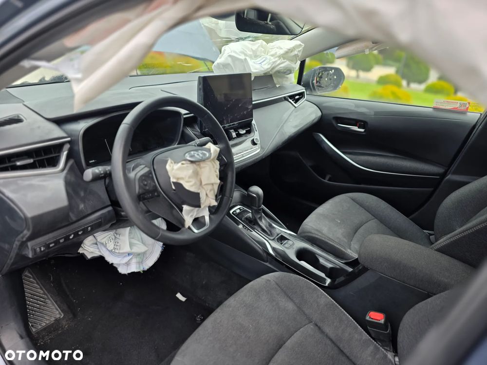 Toyota Corolla - 28